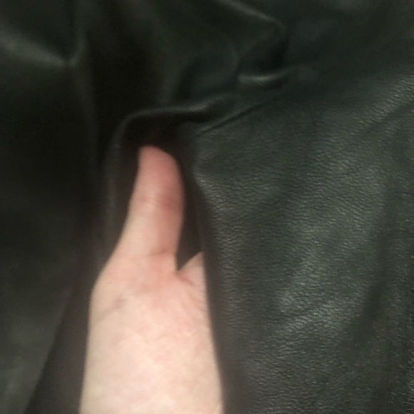 Size 8 HOLT RENFREW black leather pant. - Picture 7 of 13